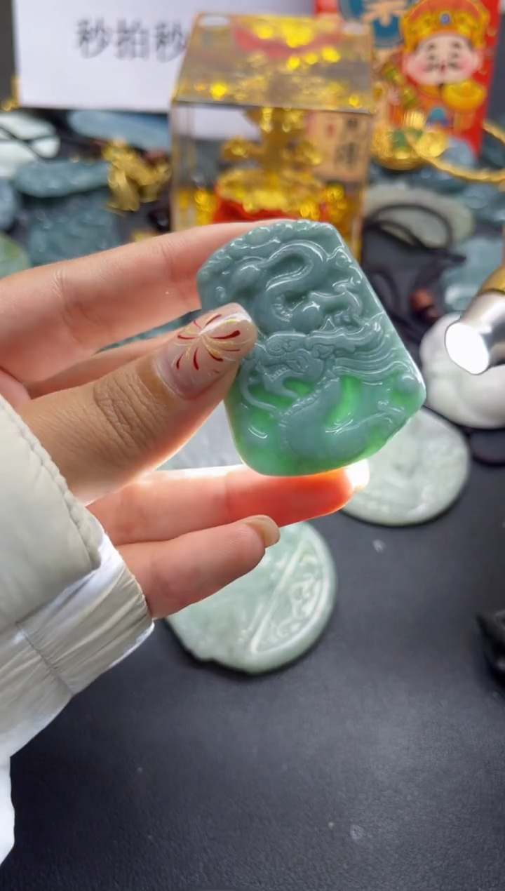 【闪购商品】翡翠颈饰未镶嵌翡翠