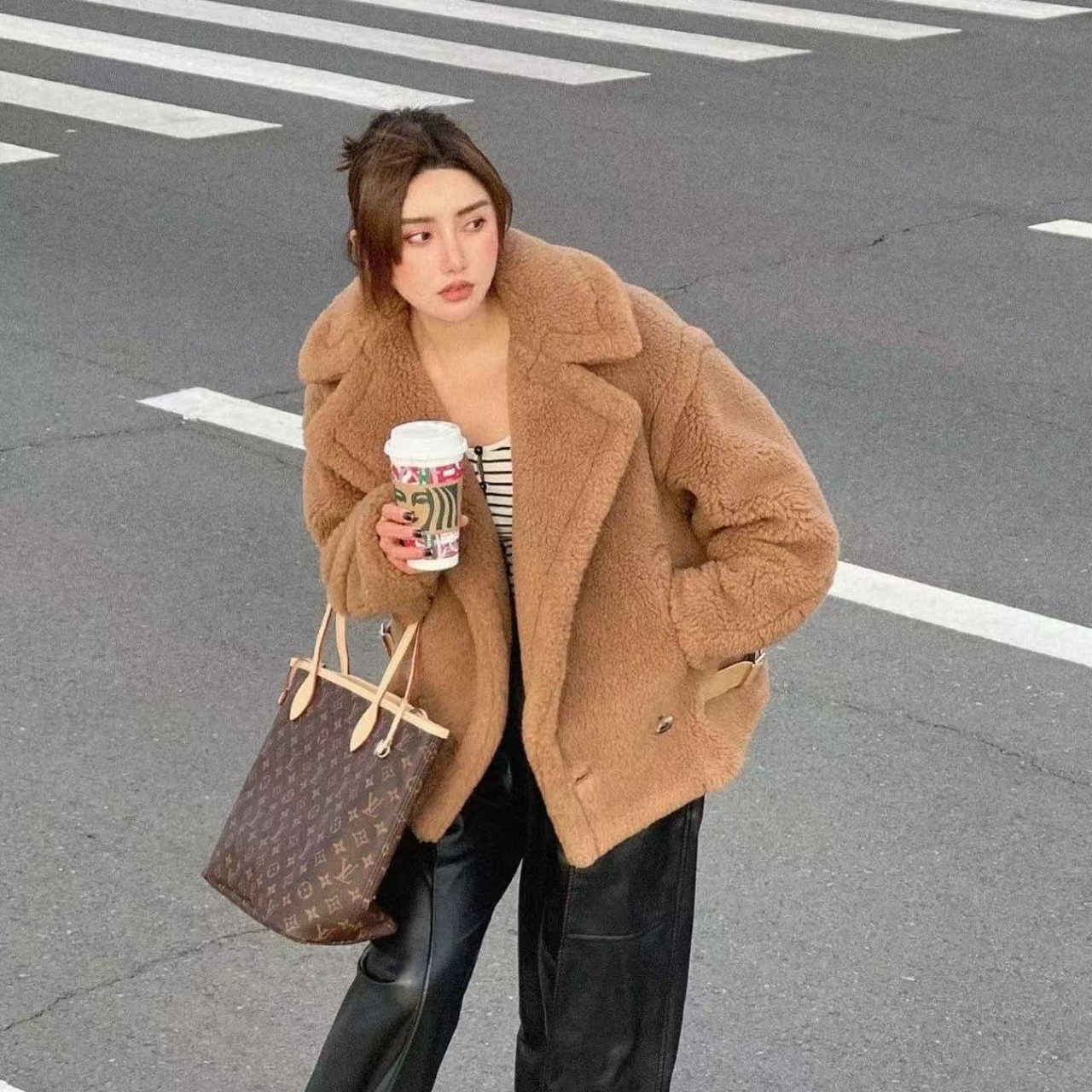 全新未使用 MaxMara  VANADIO纯色大翻领排扣截短外套 棕色