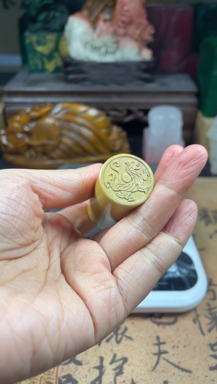 寿山石印石白果石白虎圆章