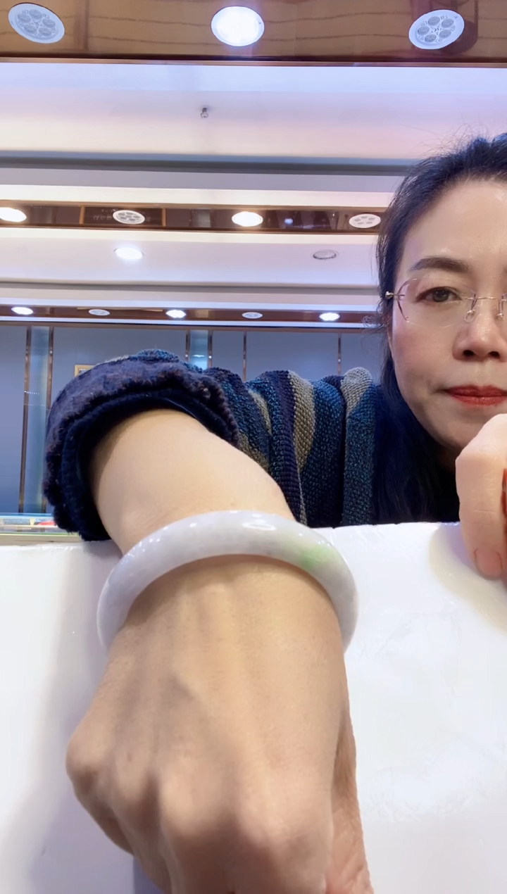 未镶嵌手镯翡翠翡翠手镯