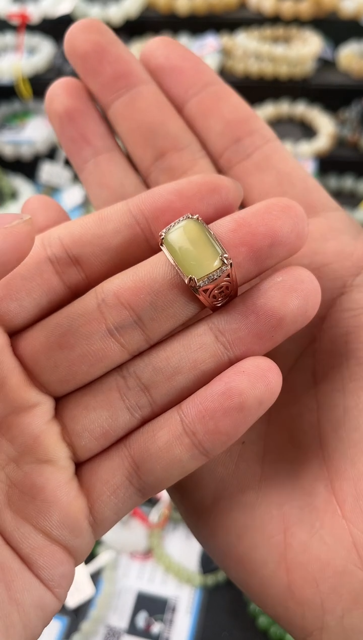 【闪购商品】和田玉戒指未镶嵌俄碧黄金猫戒指微色差