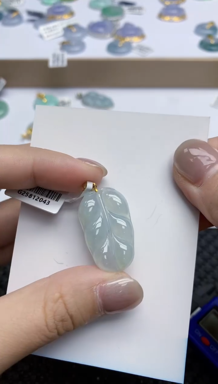 【闪购商品】翡翠颈饰18K金镶嵌天然翡翠A货