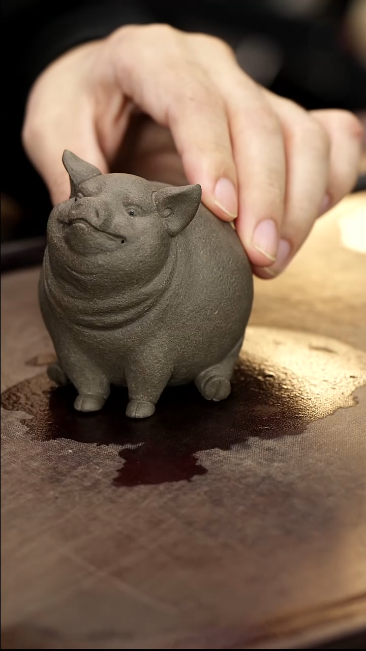 珠圆玉润雕塑茶宠摆件