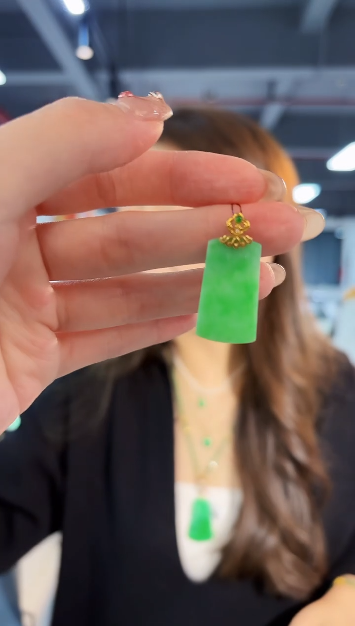 【闪购商品】翡翠颈饰18K金镶嵌缅料A货/支持复检/一件