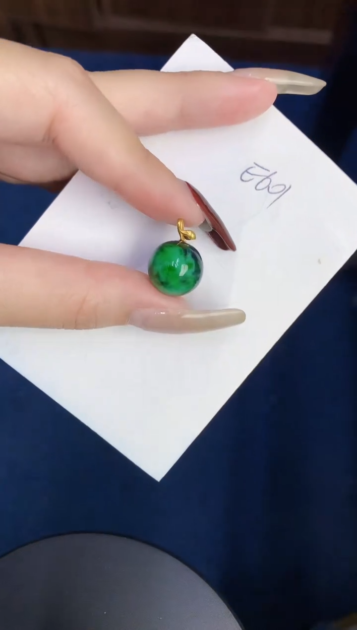 【闪购商品】翡翠颈饰18K金镶嵌0000000000