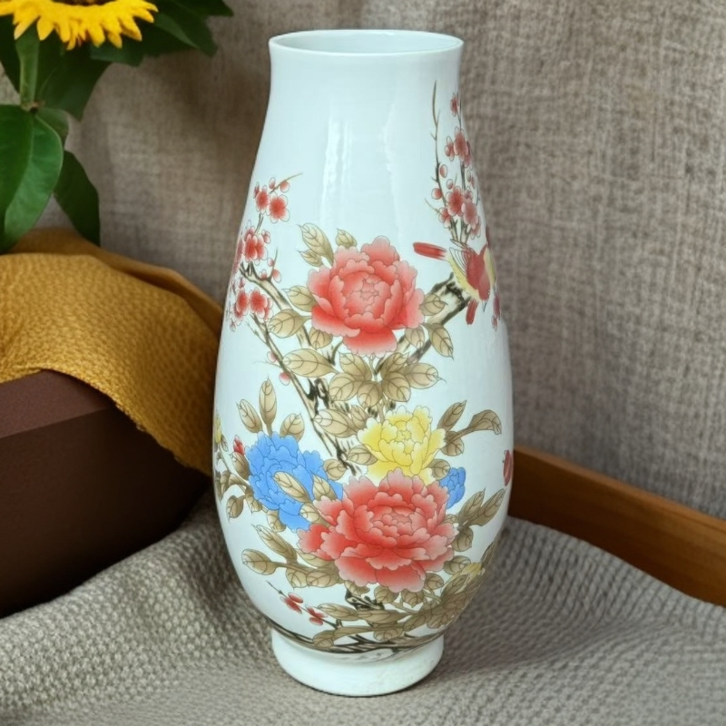景德镇陶瓷高度30口径8，牡丹花花瓶266