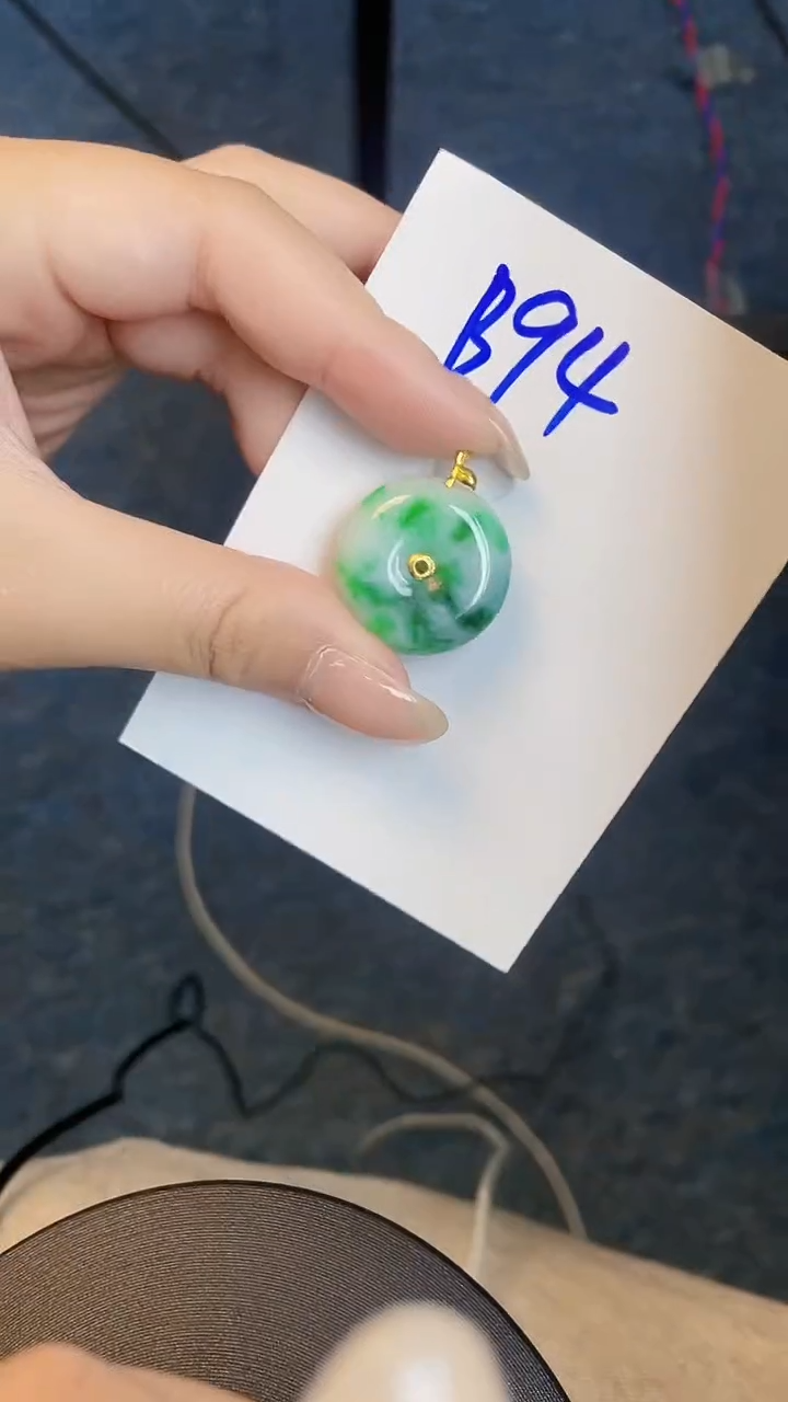 【闪购商品】翡翠颈饰18K金镶嵌00000000