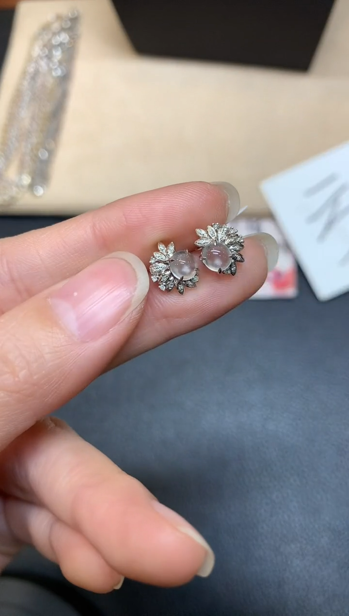 【闪购商品】翡翠耳饰18K金镶嵌【无鉴赏期