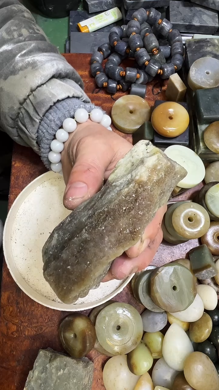 未镶嵌和田玉珠宝半成品1
