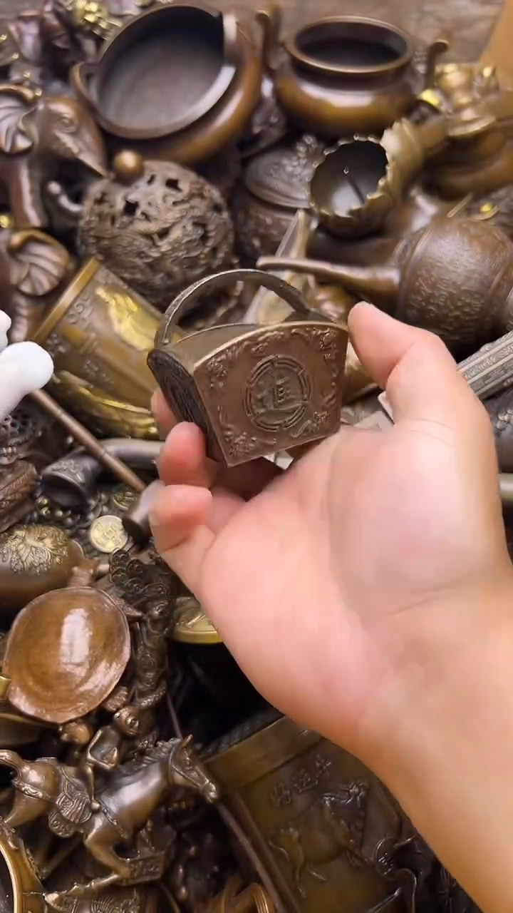 精美铜器，点击即可下单