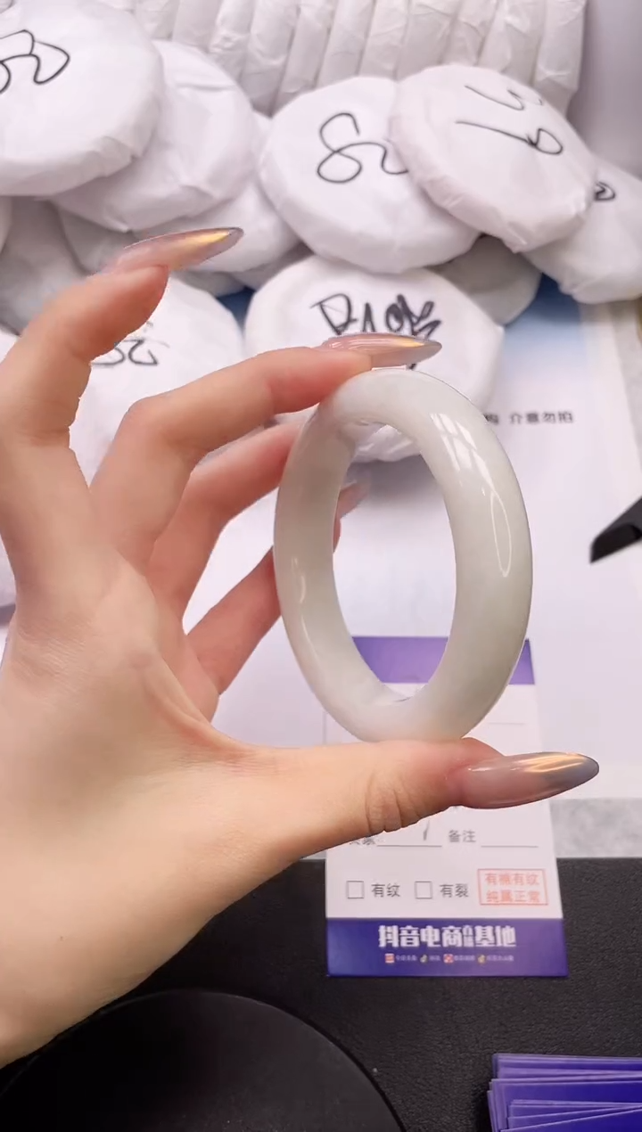 【闪购商品】和田玉手镯未镶嵌10K323-57