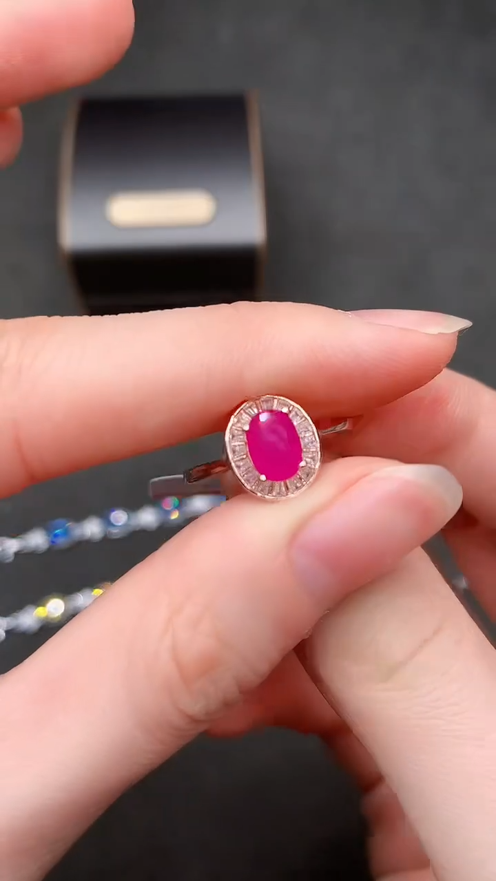 【闪购商品】红宝石戒指银S925镶嵌........