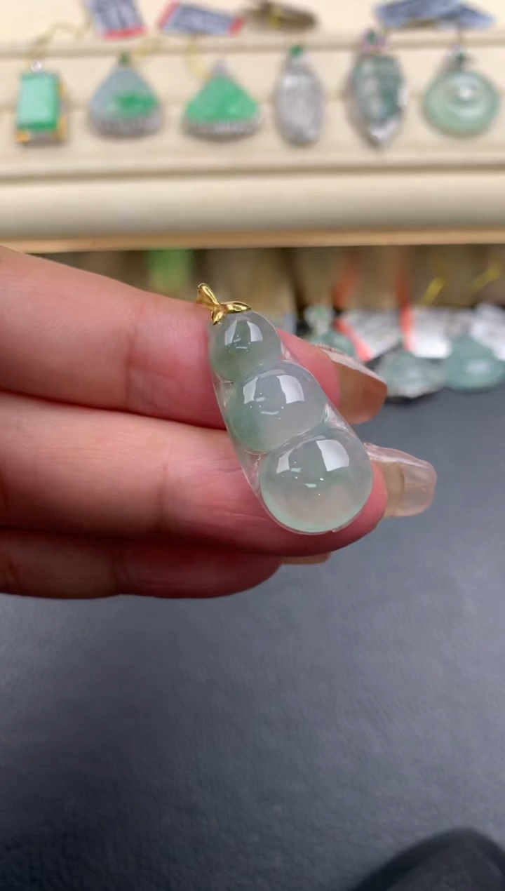 【闪购商品】翡翠颈饰18K金镶嵌Q34