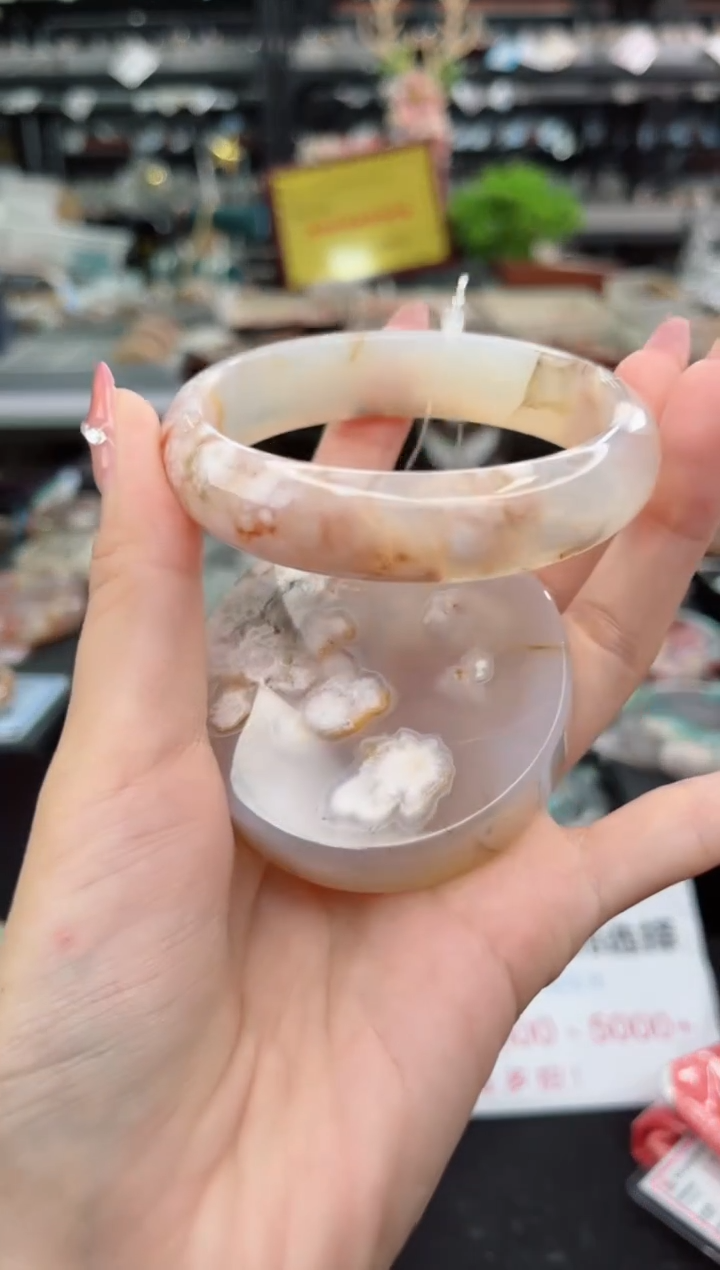 【闪购商品】石英质玉手镯未镶嵌59圈口（赠品镯心）3503519