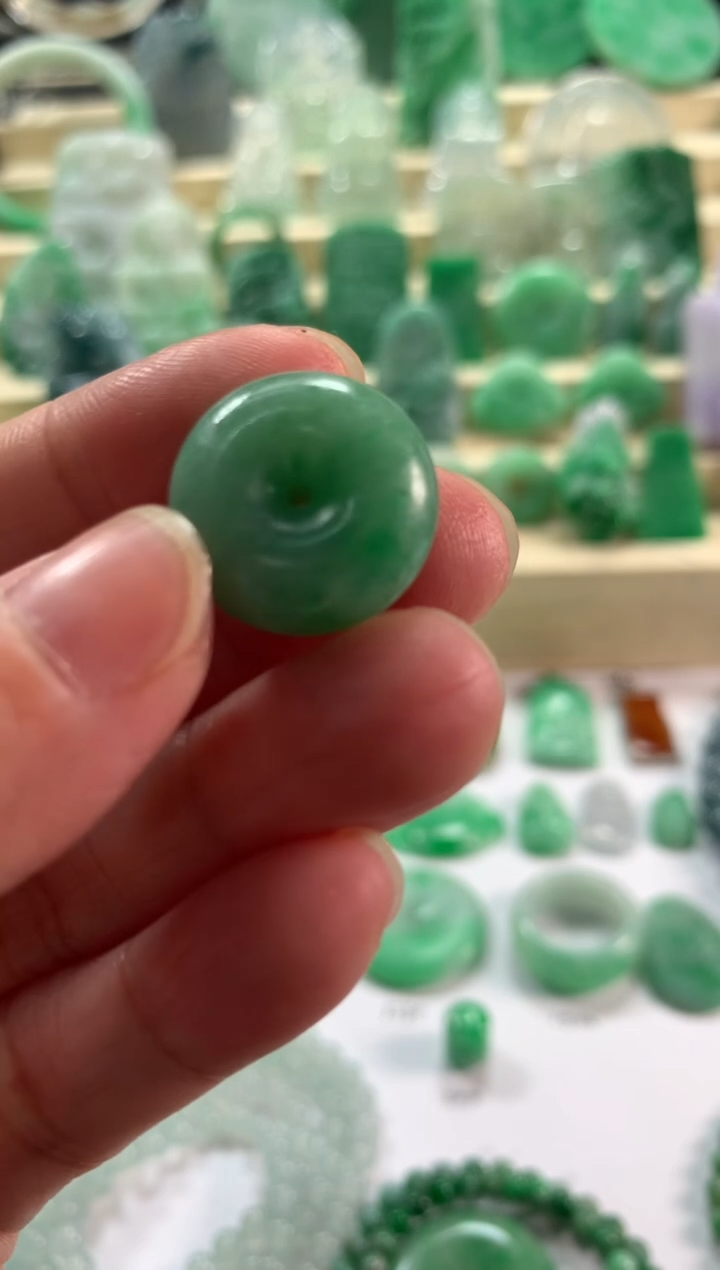 未镶嵌定制翡翠挂件