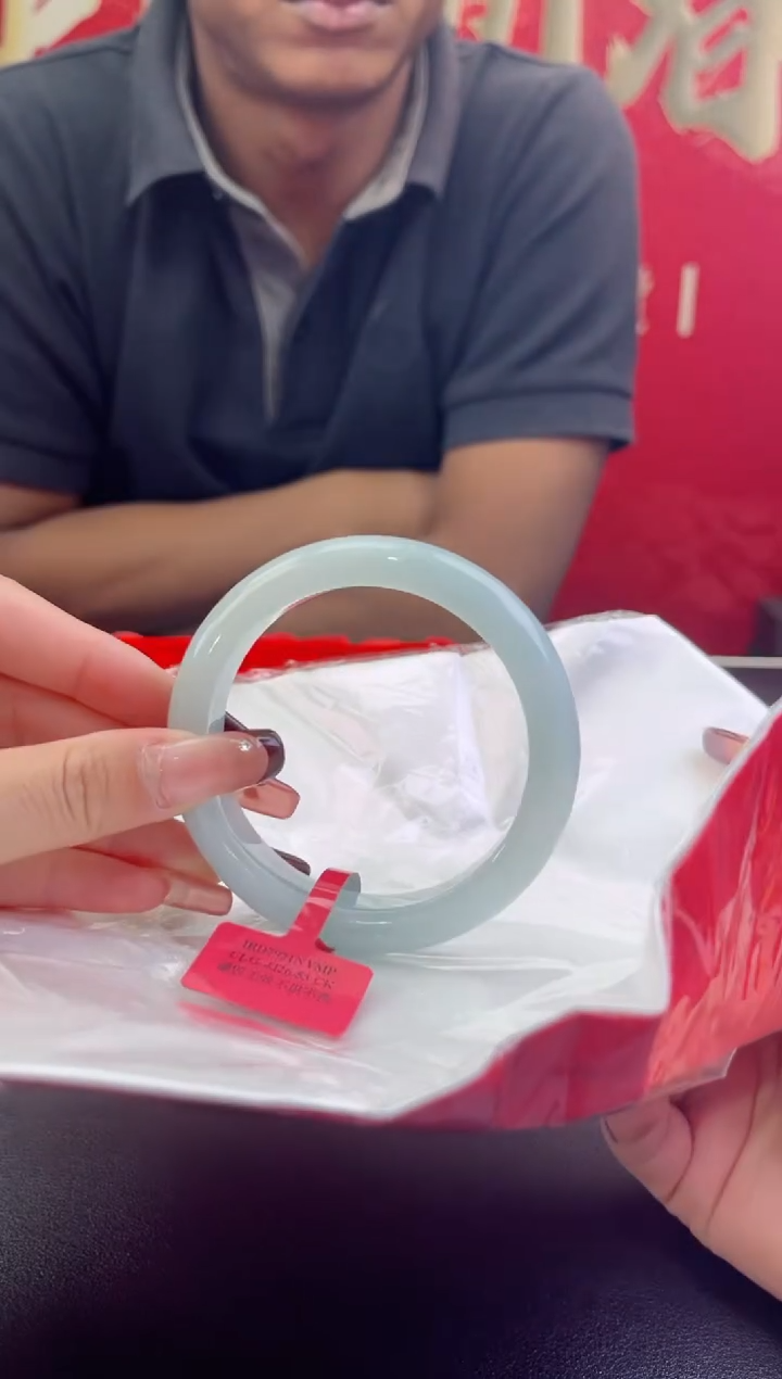 【闪购商品】翡翠手镯未镶嵌翡翠手镯10