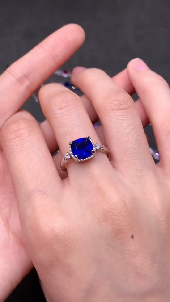 【闪购商品】蓝宝石戒指银S925镶嵌.........
