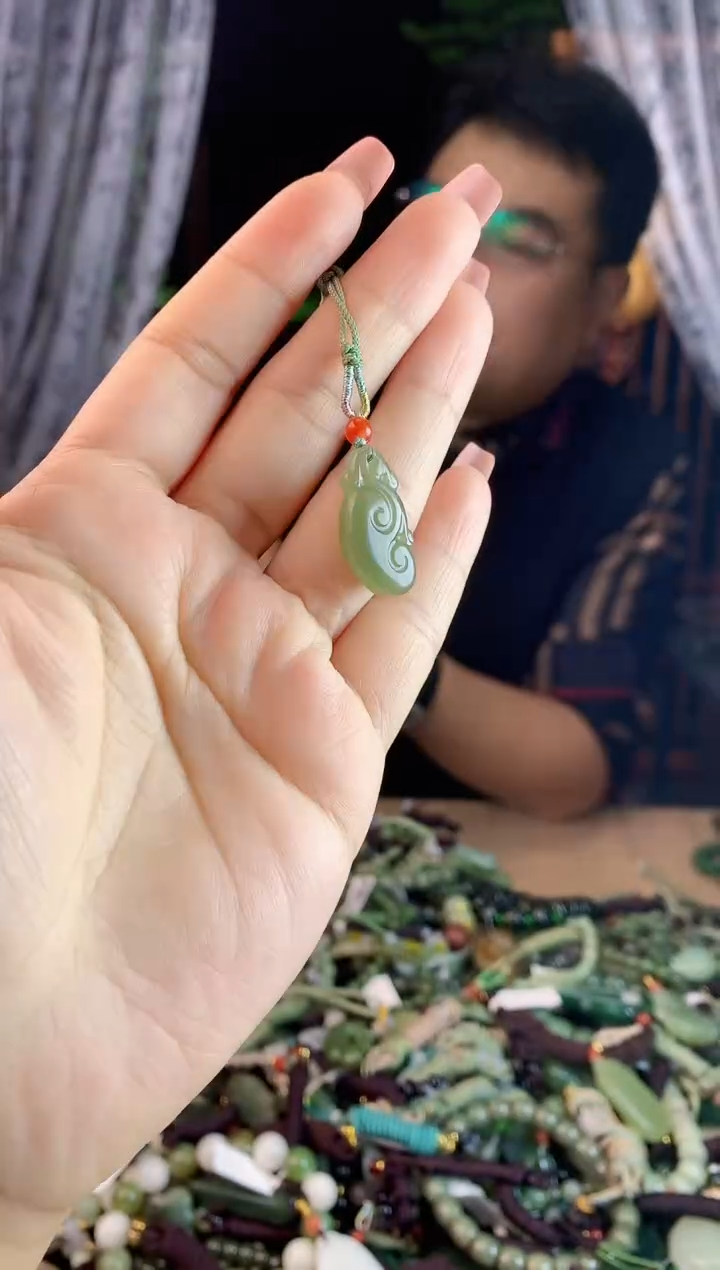 【闪购商品】和田玉挂件未镶嵌多样性发货拍一发一