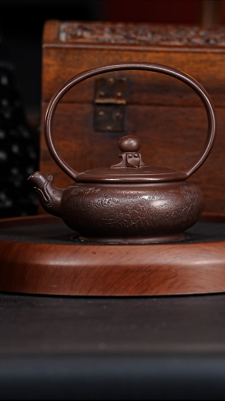 茶壶紫砂宜兴紫砂LN 紫泥 龙珠提梁893