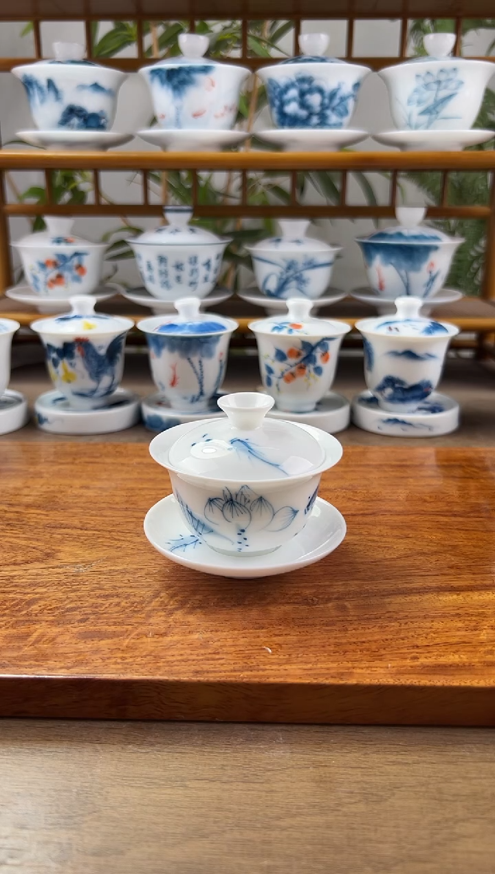 微瑕荷花鱼聚80ml三才盖碗