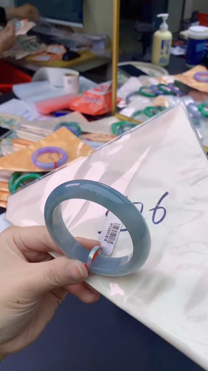 【闪购商品】翡翠手镯未镶嵌0582709987