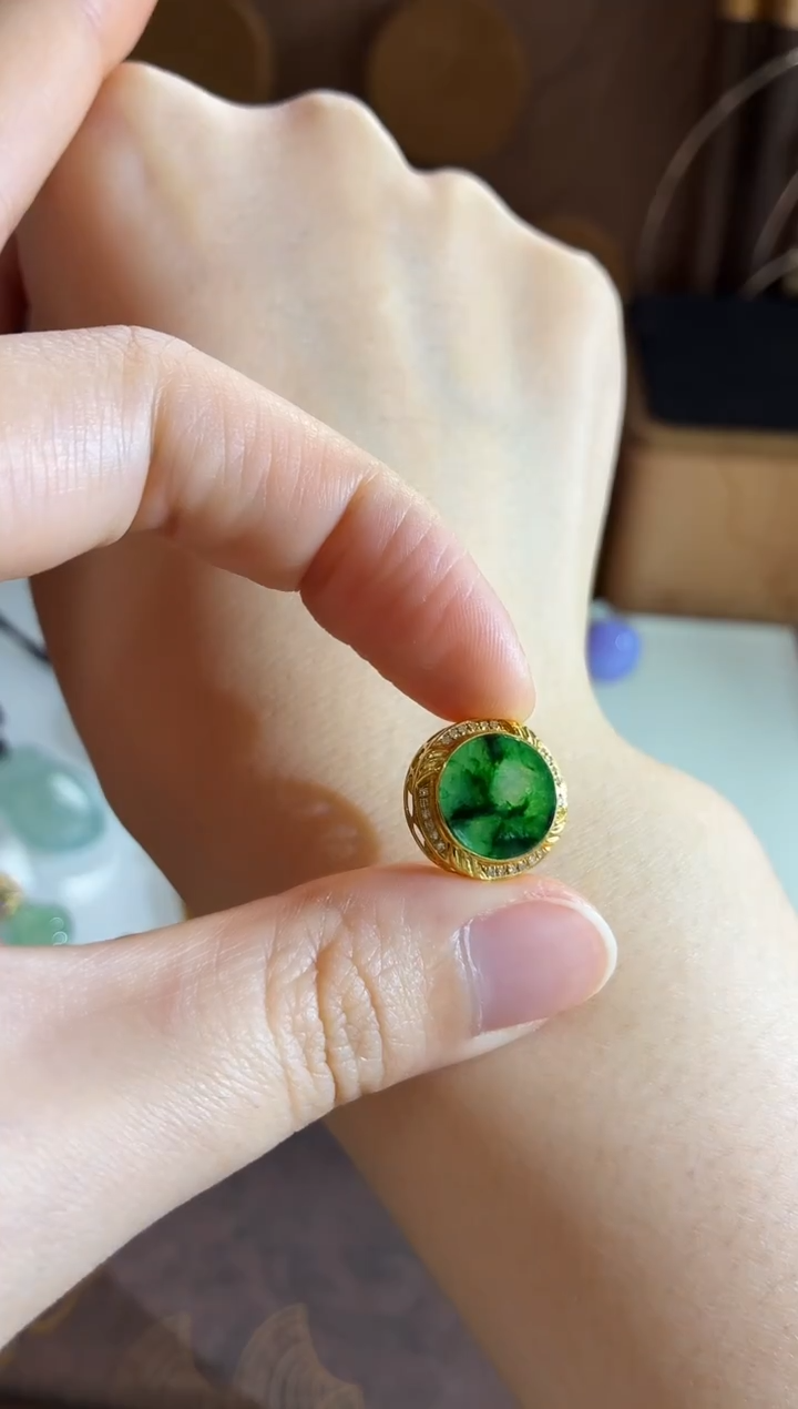 吊坠(不含链)18K金镶嵌翡翠吊坠