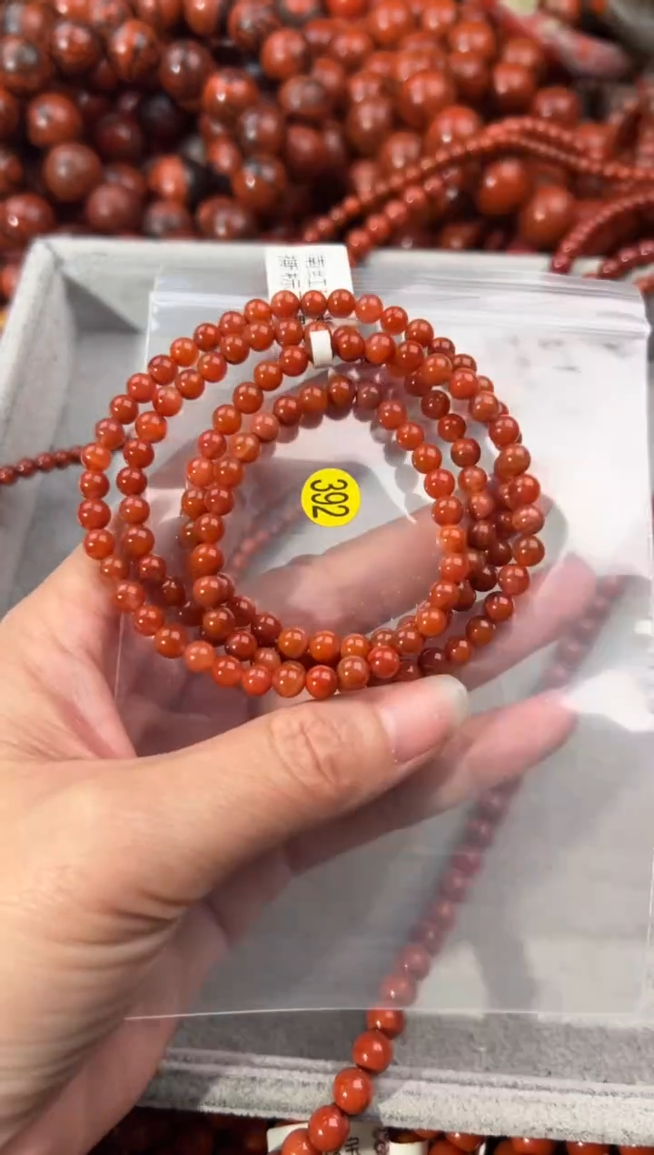 南红玛瑙手串未镶嵌5+