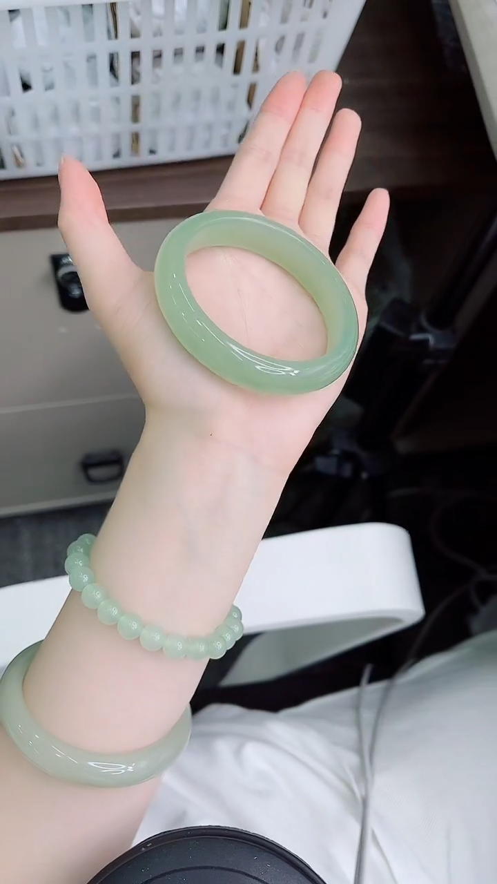 未镶嵌手镯石英质玉212-58.5