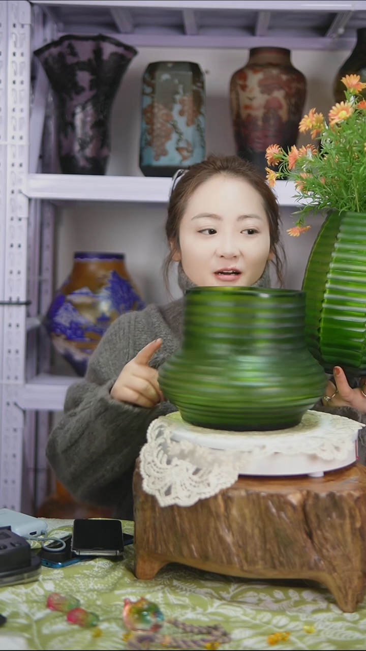 琉璃绿色胖墩墩琉璃花瓶