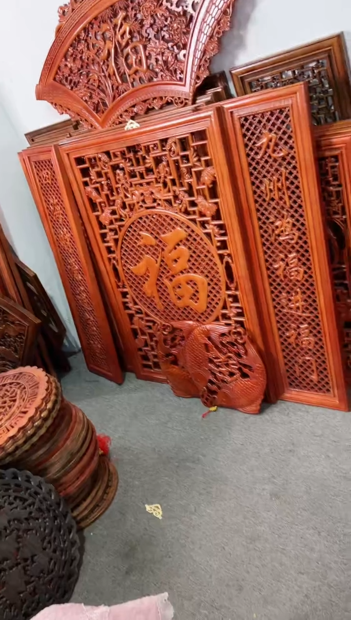 【闪购商品】香樟木木雕中堂四件套【118*58】一对鱼45公分