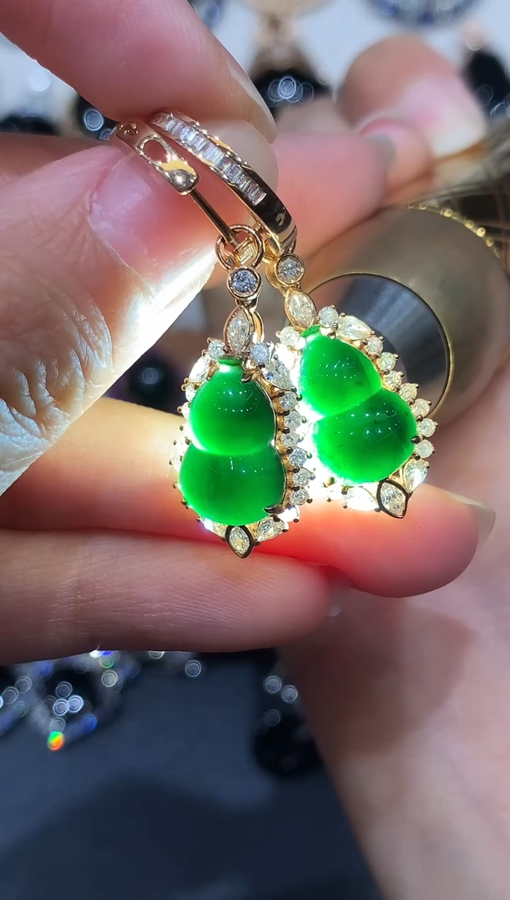 18K金镶嵌翡翠耳饰GQY多样性发其一