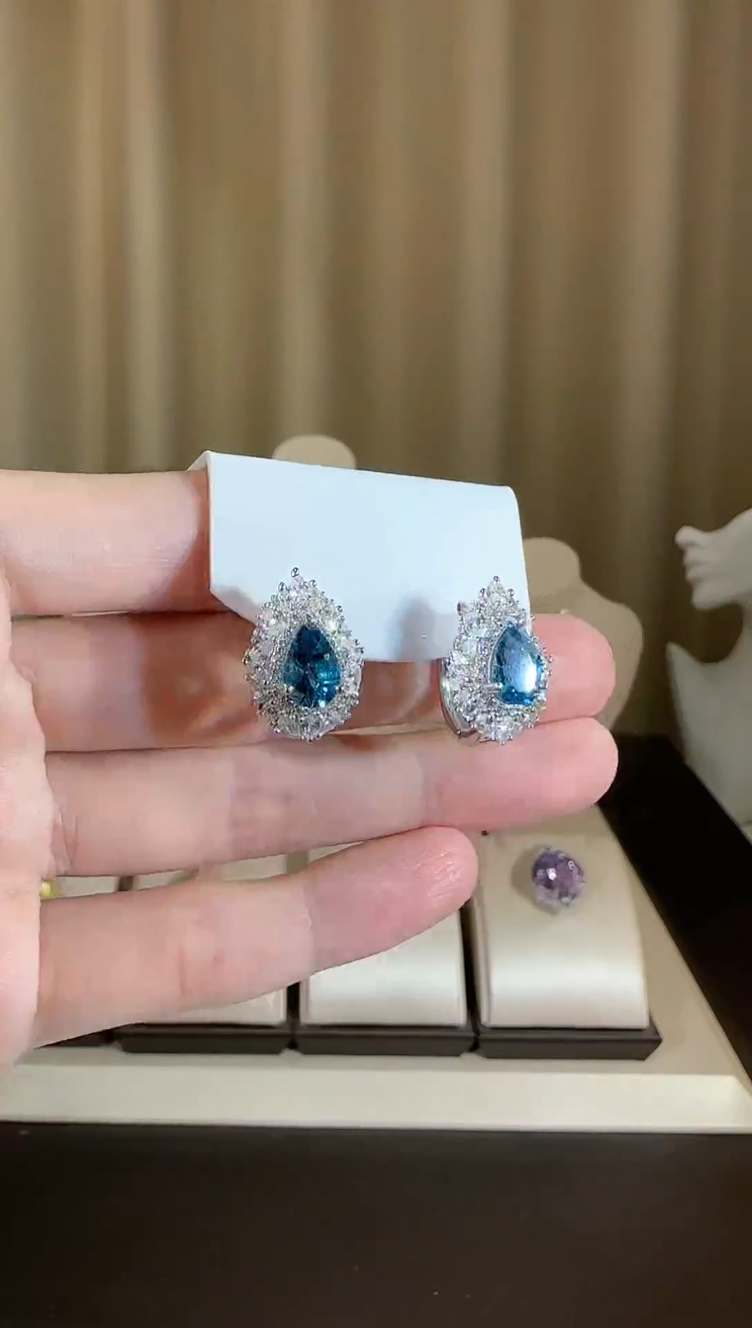 【闪购商品】托帕石耳饰银S925镶嵌9*7mm耳扣