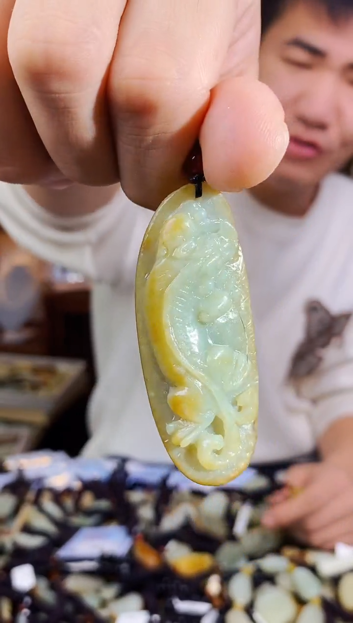 【闪购商品】和田玉颈饰未镶嵌1