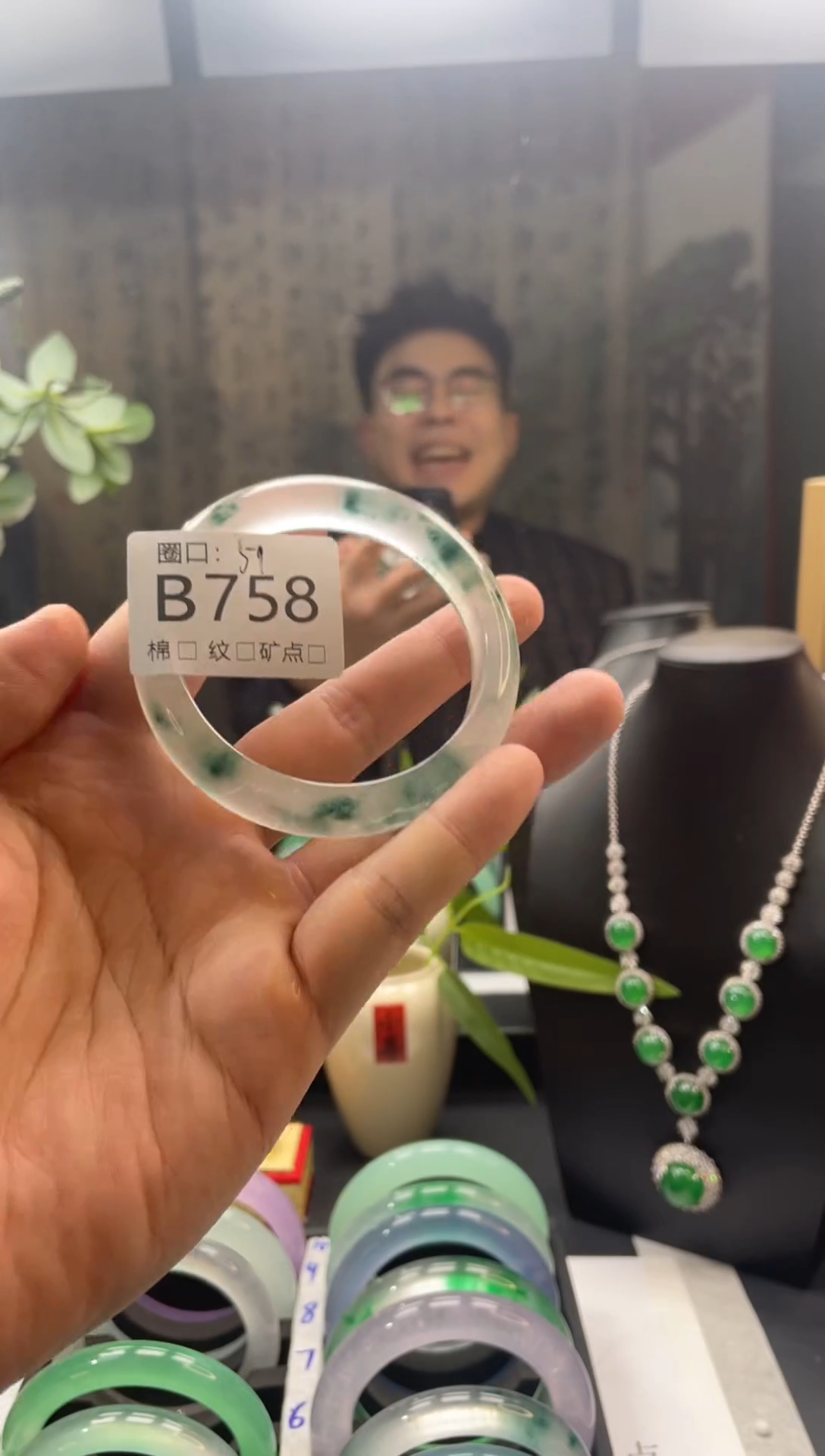 啊强石英岩手镯B758