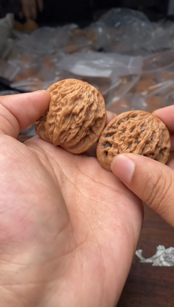 【闪购商品】文玩核桃把件A150号42尺虎头团