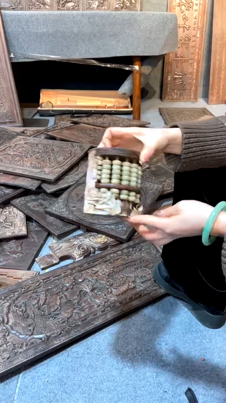 【闪购商品】木紫檀雕刻一物一拍以直播间为准