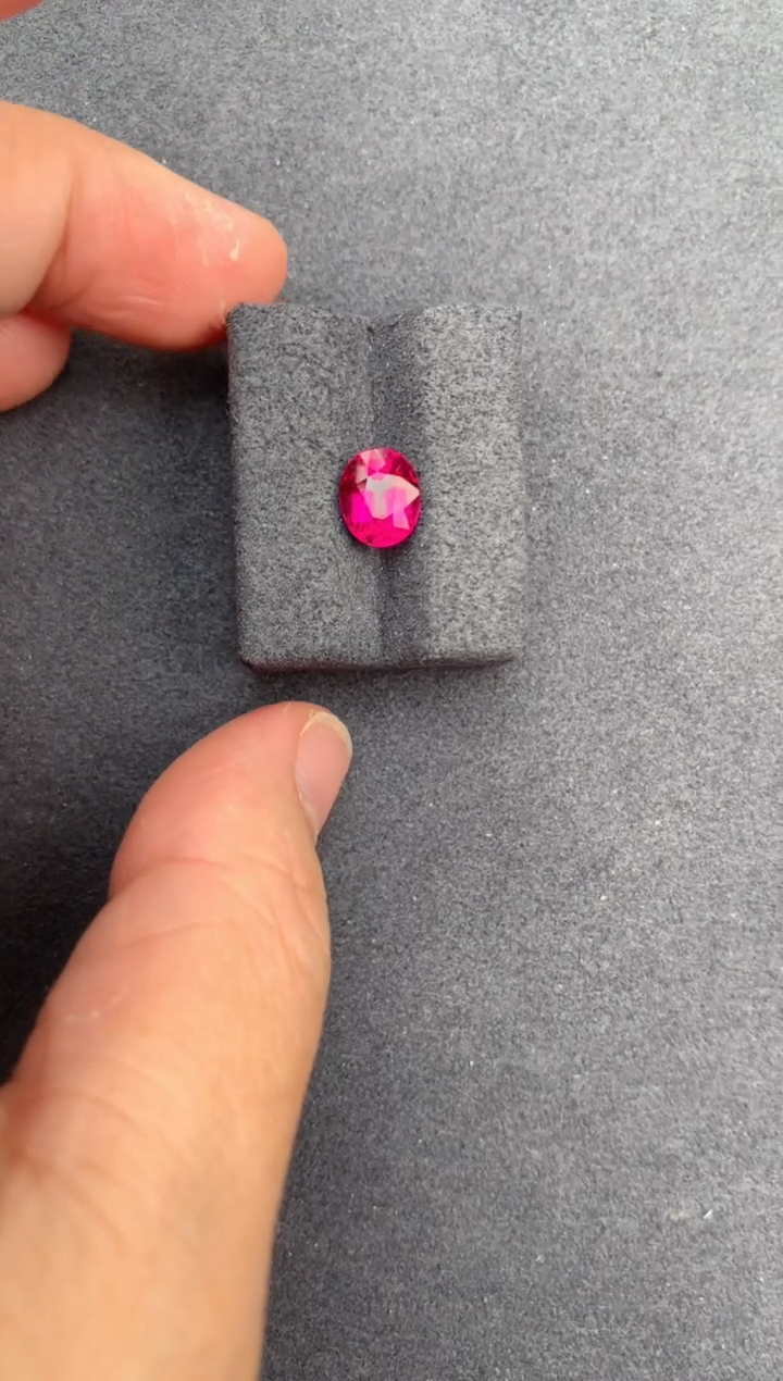【闪购商品】碧玺裸石未镶嵌1.7ct卢比莱