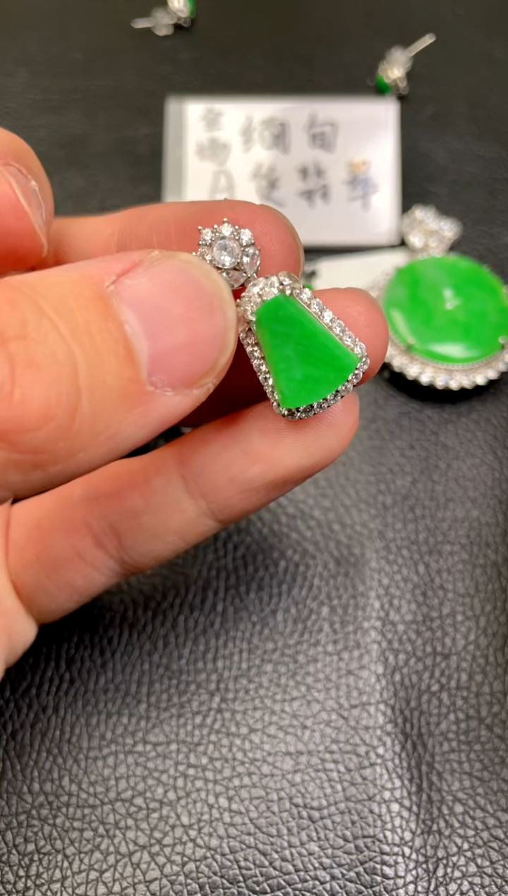 【闪购商品】翡翠吊坠(不含链)银S925镶嵌吊坠