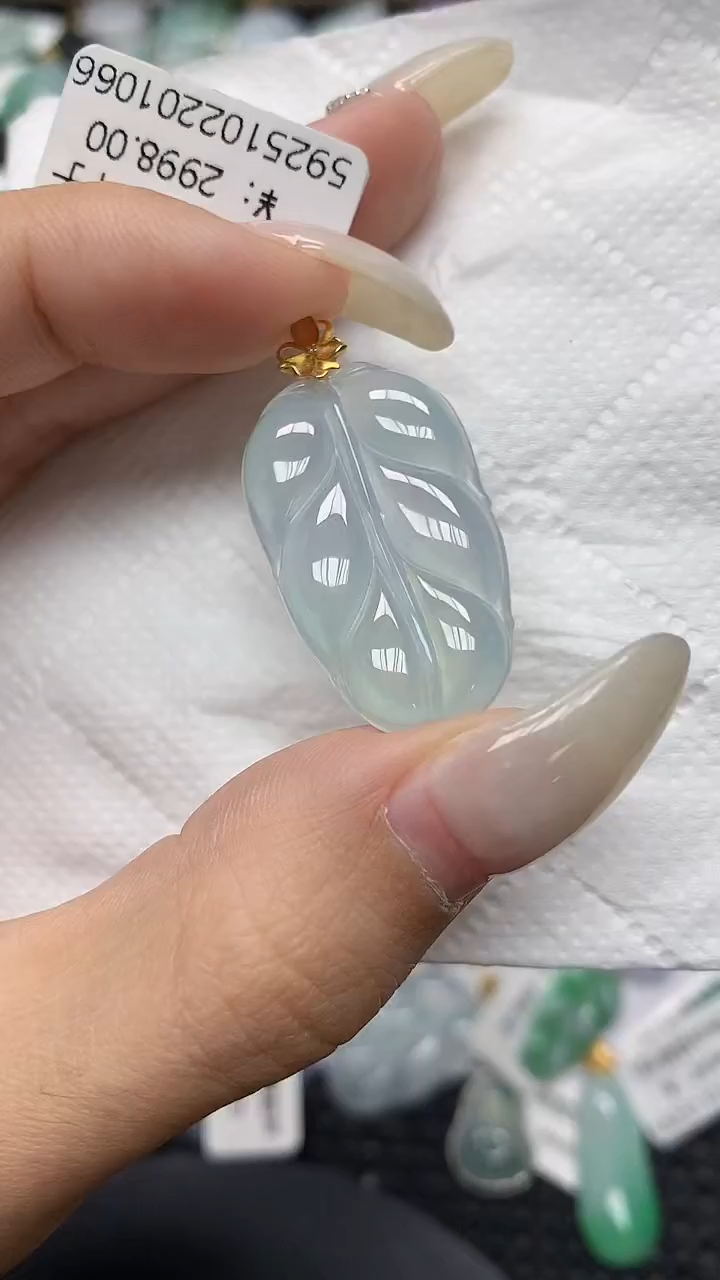 颈饰18K金镶嵌翡翠11111111111