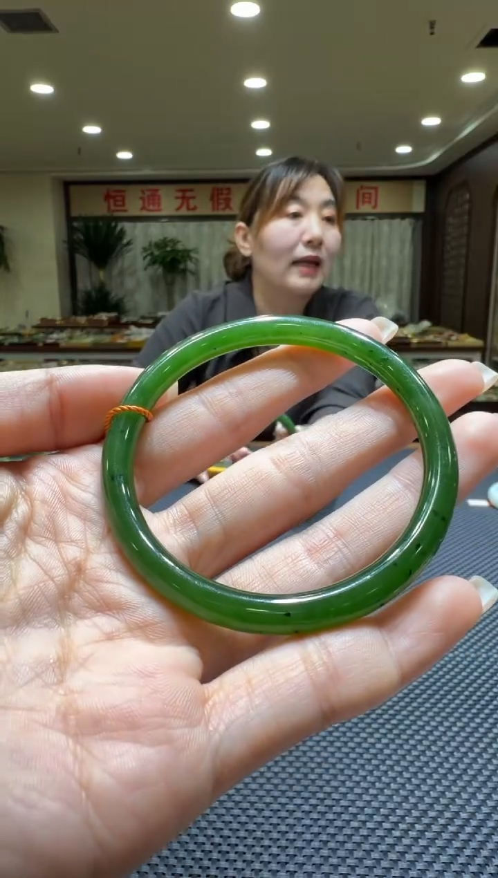 颈饰未镶嵌和田玉手镯56