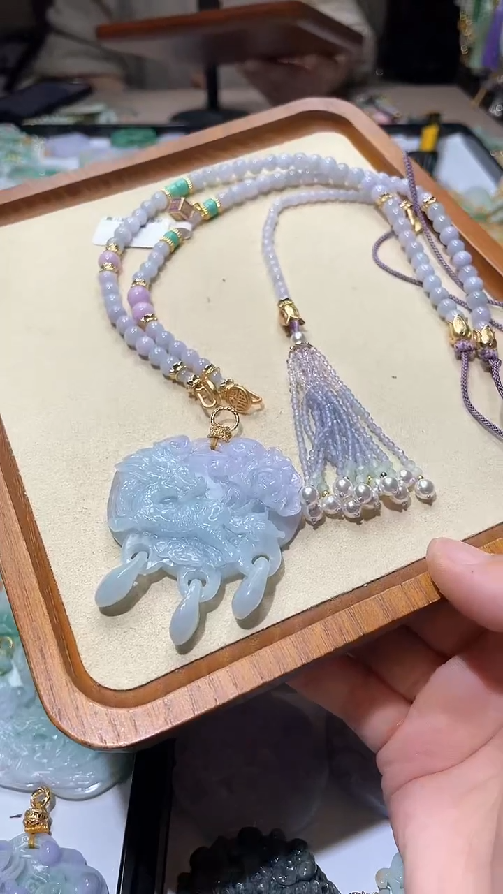 【闪购商品】翡翠颈饰未镶嵌吊坠