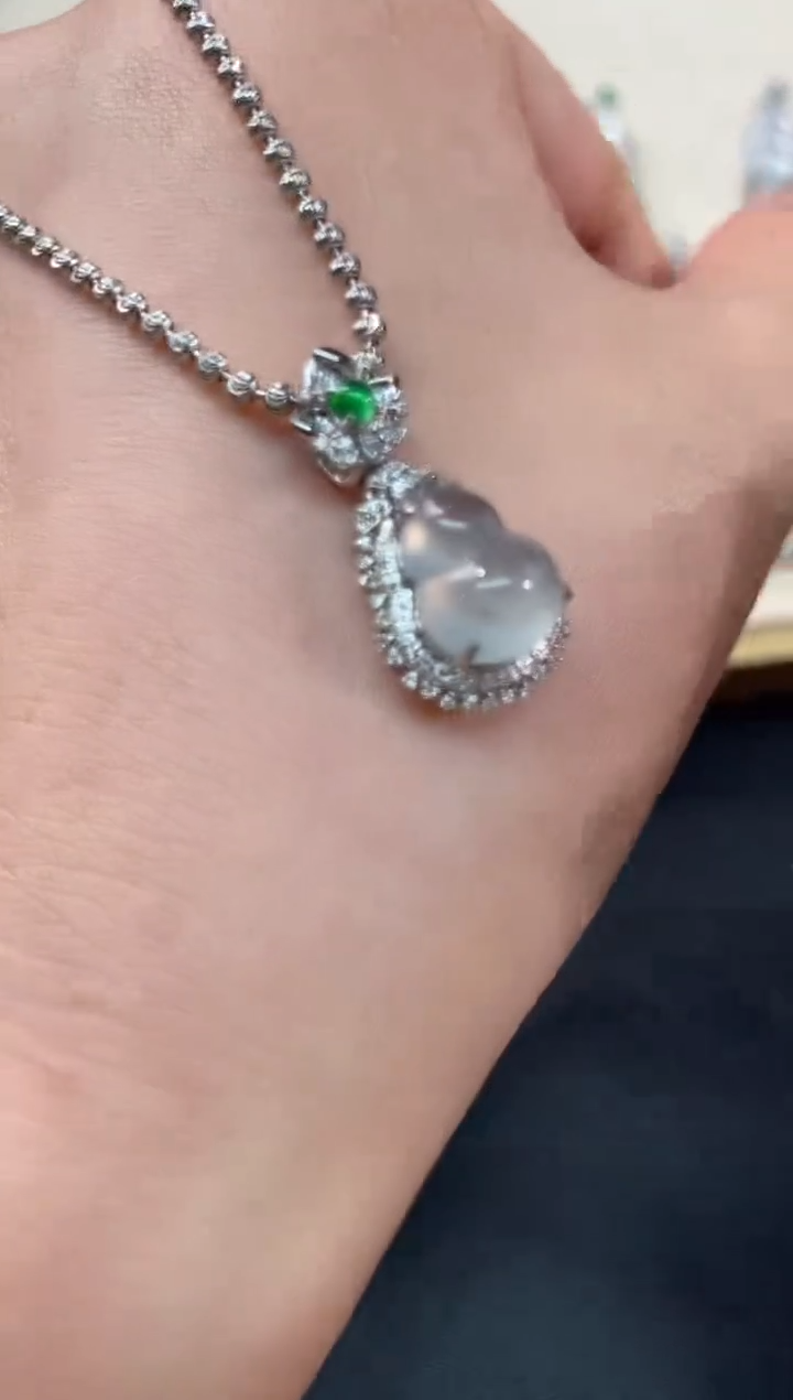 【闪购商品】翡翠吊坠(不含链)18K金镶嵌V21|3999+0