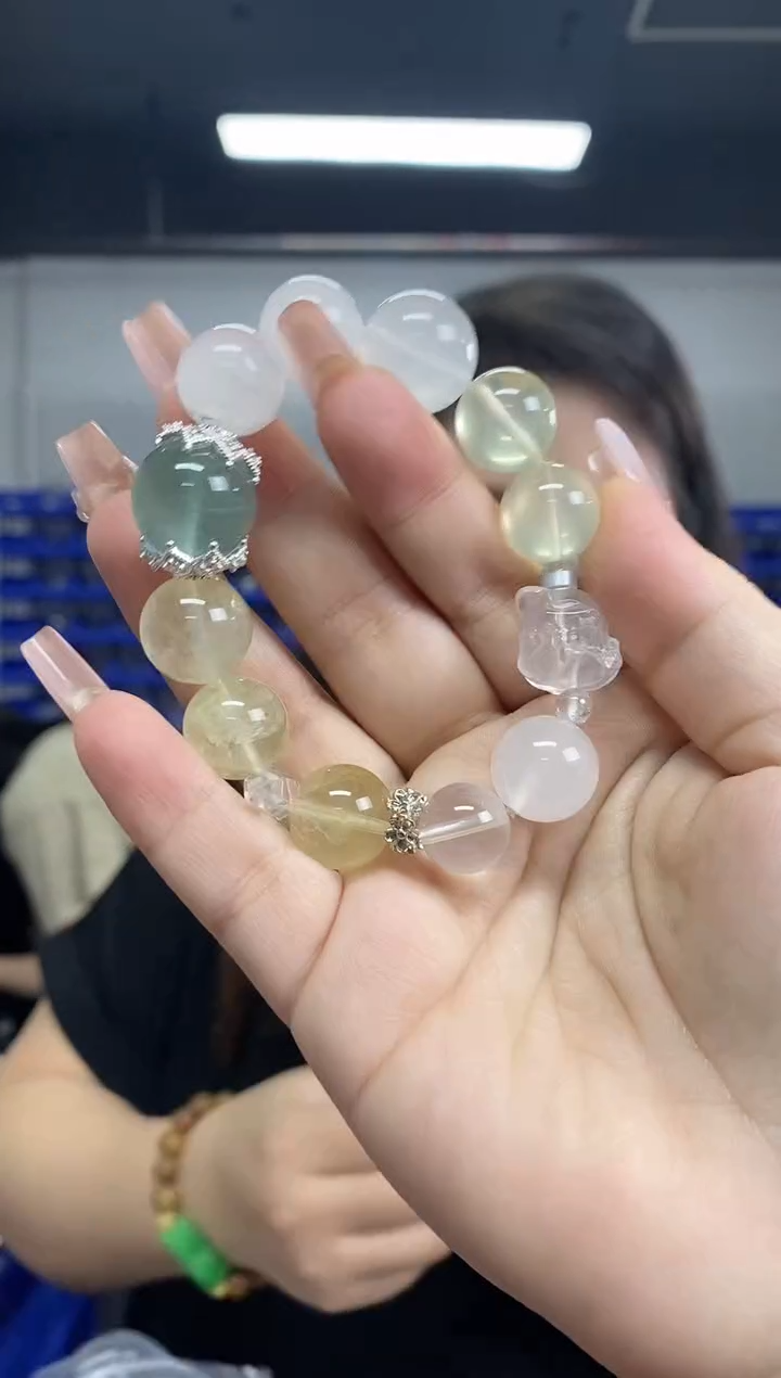 多样性发其一颜色微差未镶嵌水晶手串