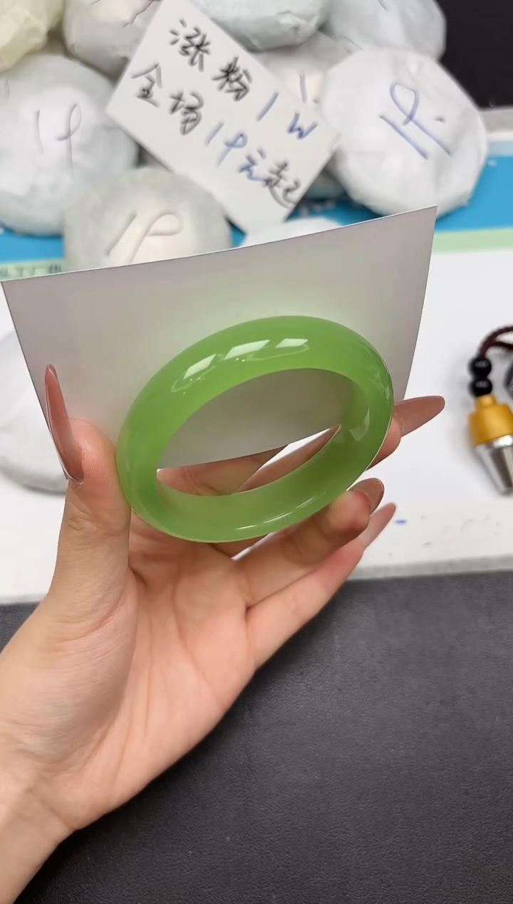 未镶嵌手镯石英质玉248-52-53