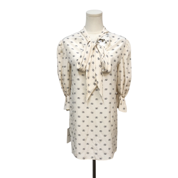 妃鱼/华伦天奴/桑蚕丝/衬衫/95新/s零三二七