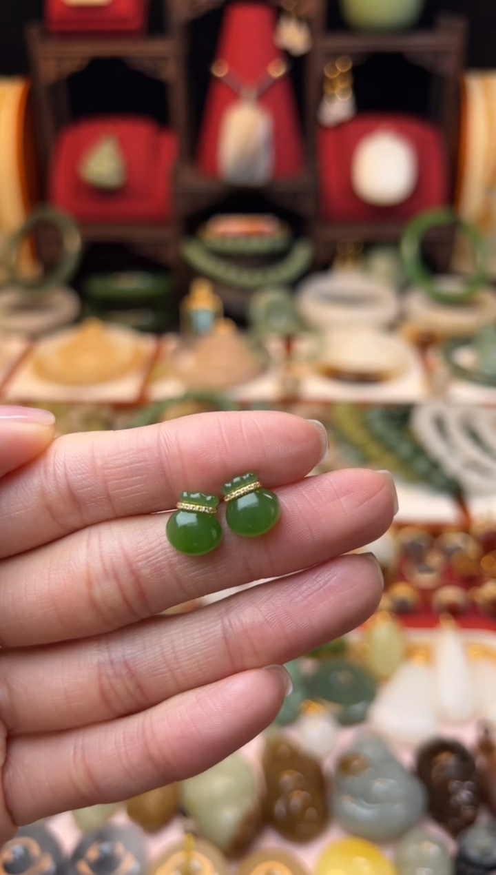 【闪购商品】和田玉耳饰18K金镶嵌福利