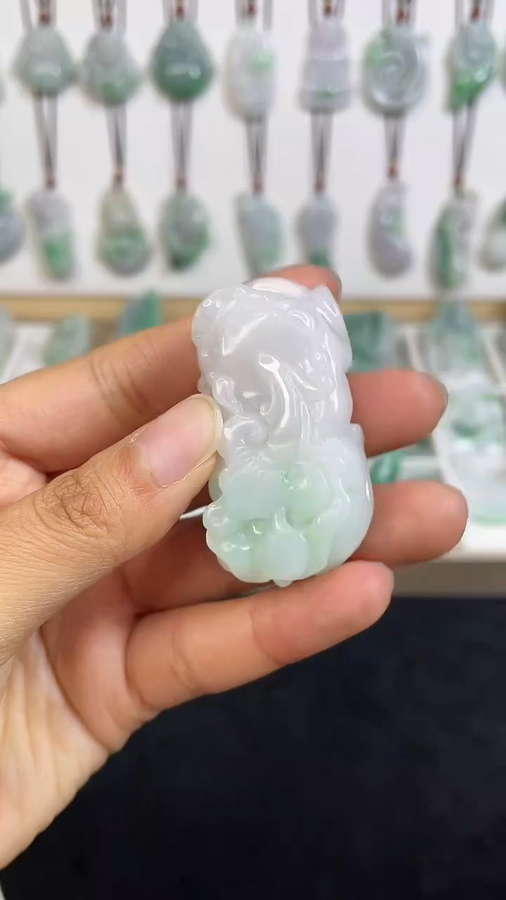 颈饰未镶嵌翡翠1