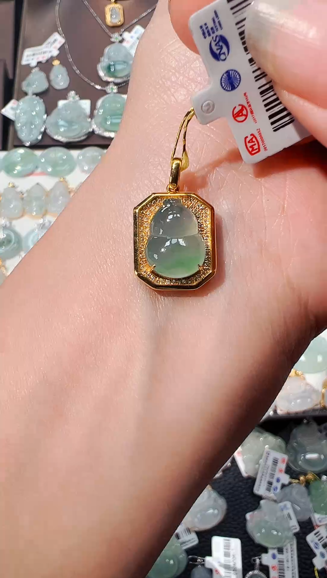 【闪购商品】翡翠吊坠(不含链)18K金镶嵌葫芦吊坠925