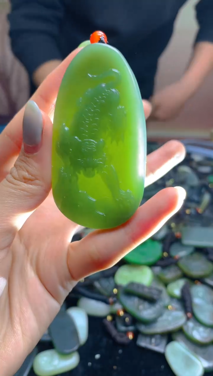 颈饰未镶嵌和田玉1