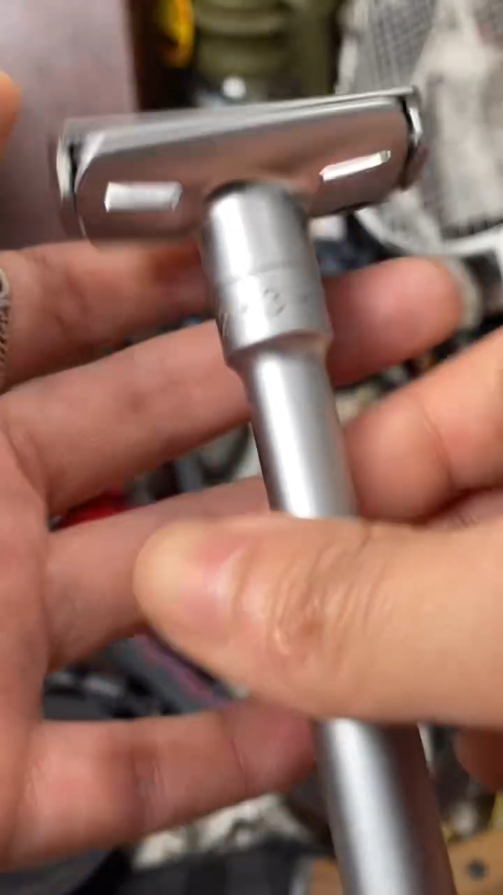 瓷片瓷运杂货铺瓷运杂货铺楼下